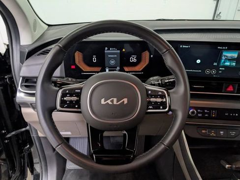 Used 2026 Kia Carnival FWD image 17
