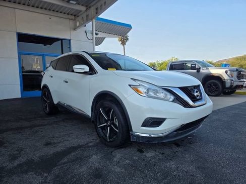 Used 2017 Nissan Murano S w/ Navigation Package AWD/4WD image 3