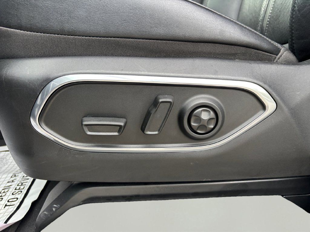 Used 2024 Jeep Wagoneer Series II AWD/4WD image 25