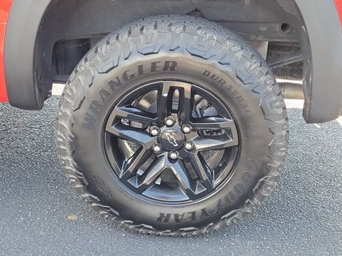 Used 2021 Chevrolet Silverado 1500 LT Trail Boss w/ LT Trail Boss Premium Package AWD/4WD image 28