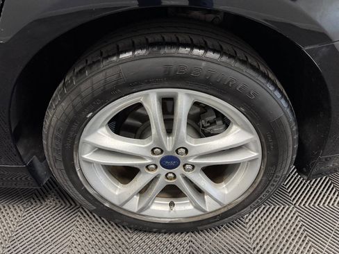 Used 2018 Ford Fusion SE w/ Fusion SE Technology Package image 18