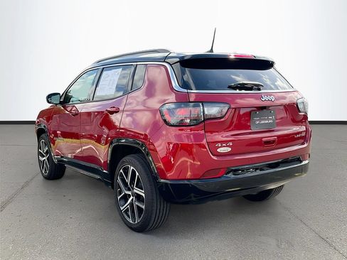 Certified 2025 Jeep Compass Limited w/ Elite Group AWD/4WD image 5