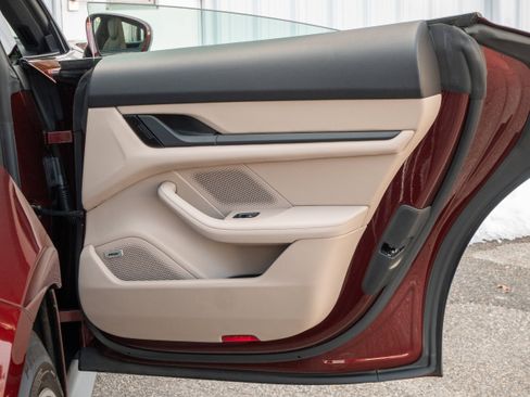 Certified 2021 Porsche Taycan 4S image 34