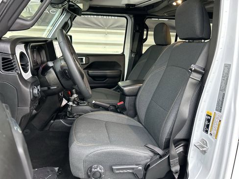 Used 2024 Jeep Wrangler Sport S image 11