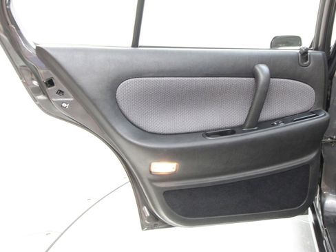 Used 1992 Nissan Maxima SE image 19