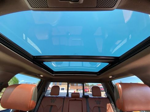 Used 2018 Ford F150 King Ranch w/ Equipment Group 601A Luxury AWD/4WD image 28