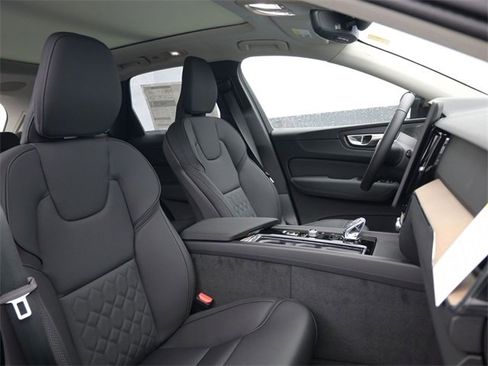 New 2026 Volvo XC60 B5 Plus w/ Protection Package Premier image 36