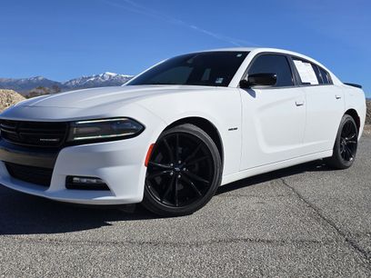 Used 2017 Dodge Charger R/T w/ Navigation & Travel Group