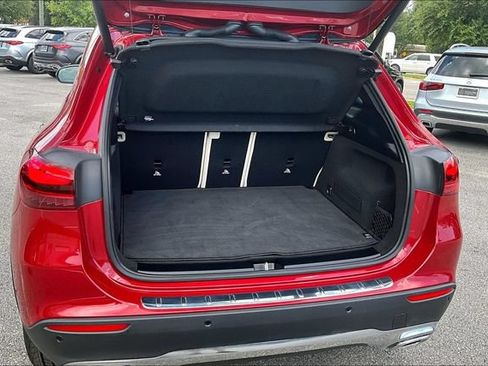 Used 2025 Mercedes-Benz GLA 250 image 24