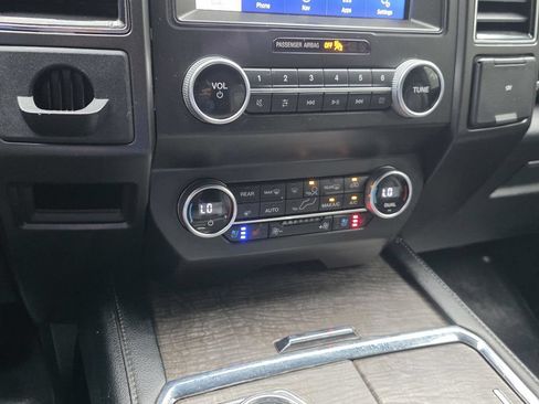 Used 2020 Ford Expedition Limited RWD image 45