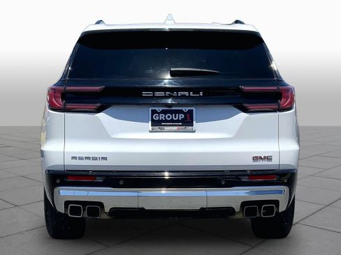 Used 2024 GMC Acadia Denali FWD image 5