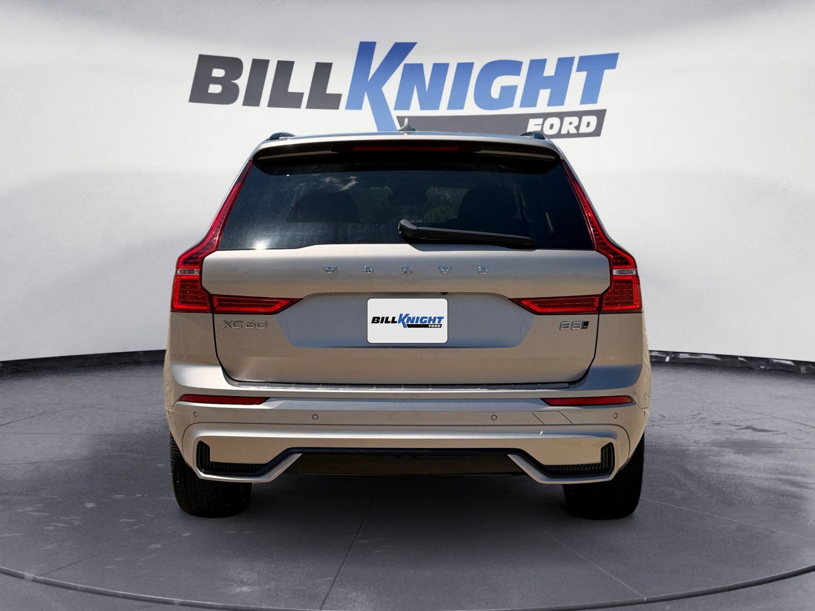Used 2025 Volvo XC60 B5 Ultra w/ Protection Package Premier AWD/4WD image 4