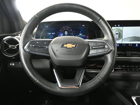 Used 2025 Chevrolet Equinox LT w/ Safety and Technology Package AWD/4WD image 32