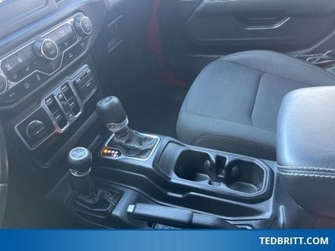 Used 2021 Jeep Wrangler Unlimited Sahara w/ Cold Weather Group image 34