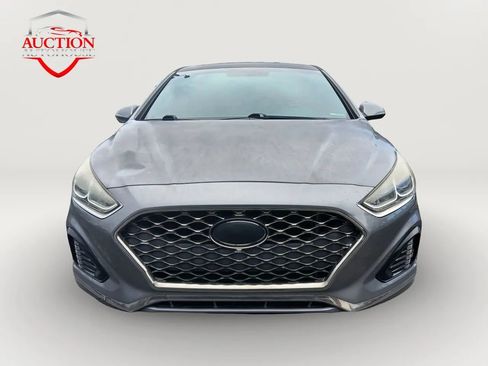 Used 2018 Hyundai Sonata Sport FWD image 2