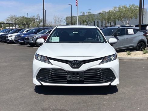 Used 2019 Toyota Camry LE w/ Convenience Package FWD image 3