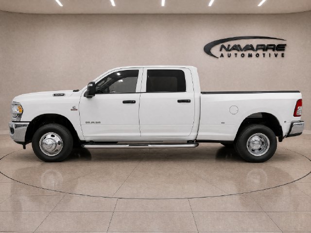 Used 2024 RAM 3500 Big Horn AWD/4WD image 4