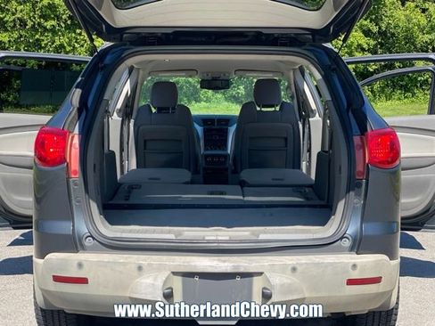 Used 2011 Chevrolet Traverse LT w/ Personal Connectivity Package FWD image 39