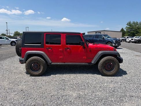 Used 2016 Jeep Wrangler Unlimited Rubicon w/ Dual Top Group AWD/4WD image 14