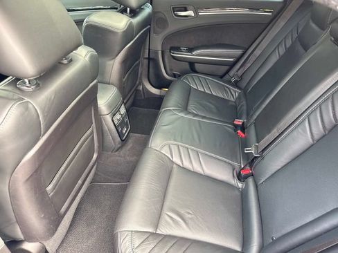 Used 2023 Chrysler 300 C RWD image 12