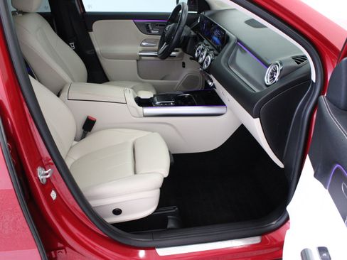 Used 2022 Mercedes-Benz GLA 250 4MATIC image 36
