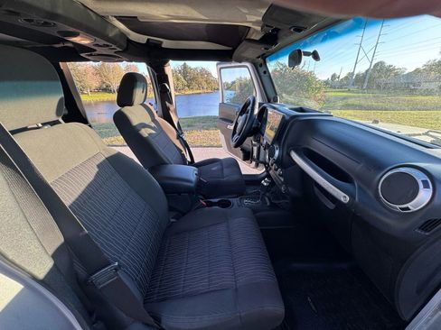 Used 2012 Jeep Wrangler Unlimited Sahara w/ Dual Top Group image 10