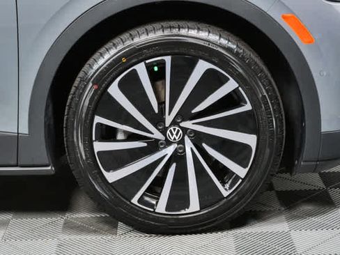 Certified 2024 Volkswagen ID.4 S RWD image 40