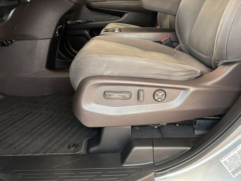 Used 2018 Honda Odyssey EX image 20