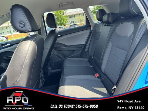 Used 2023 Volkswagen Taos SE w/ Black Wheel Package AWD/4WD image 25
