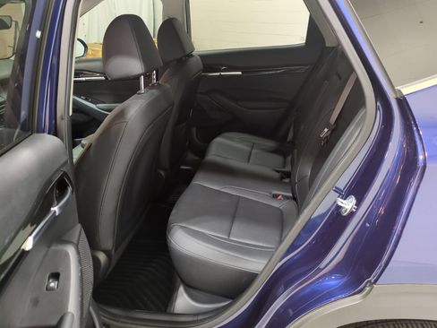 Used 2024 Kia Seltos EX FWD image 13