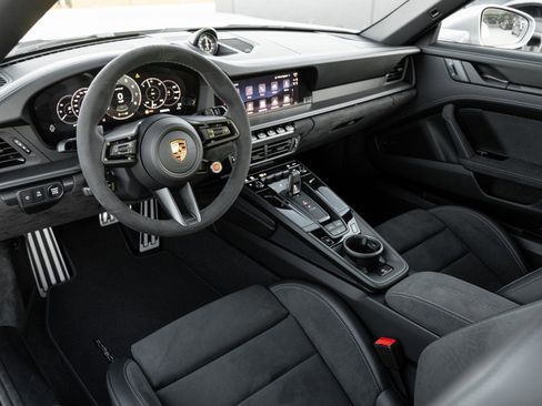 New 2026 Porsche 911 Carrera 4 GTS image 4