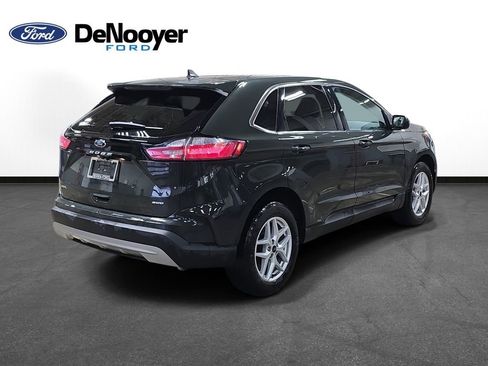 Used 2023 Ford Edge SEL w/ Convenience Package image 7