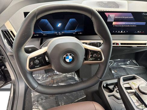 Used 2026 BMW iX xDrive60 w/ Premium Package AWD/4WD image 11
