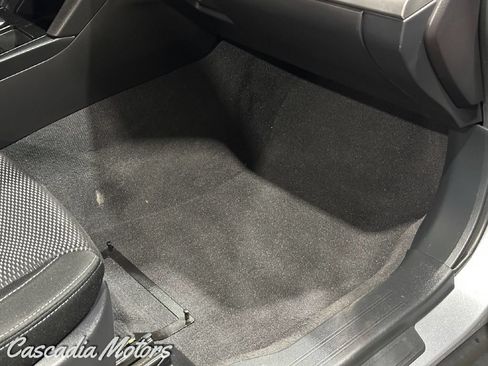 Used 2017 Subaru Outback 2.5i AWD/4WD image 26
