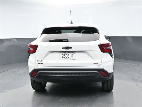 Used 2024 Chevrolet Trax RS w/ Driver Confidence Package image 5