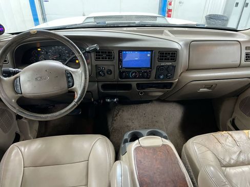 Used 2000 Ford Excursion Limited image 10