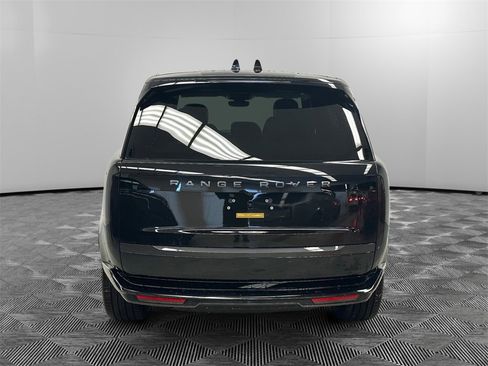 New 2026 Land Rover Range Rover SE image 4