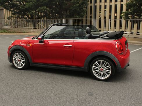 Used 2019 MINI Cooper Convertible FWD image 9