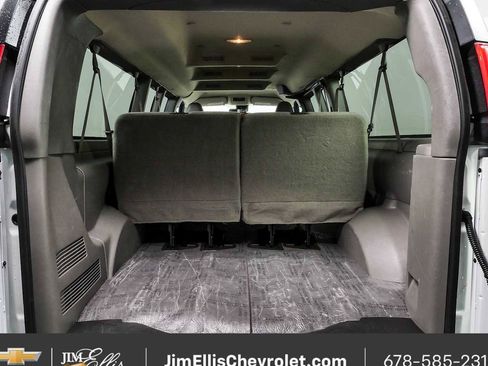 Certified 2025 Chevrolet Express 3500 LT w/ LT Preferred Equipment Group RWD image 25