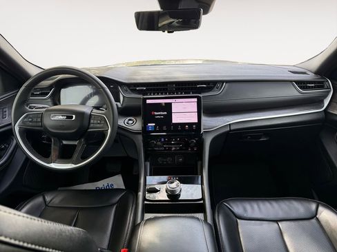 Used 2024 Jeep Grand Cherokee L Limited w/ Luxury Tech Group II image 10