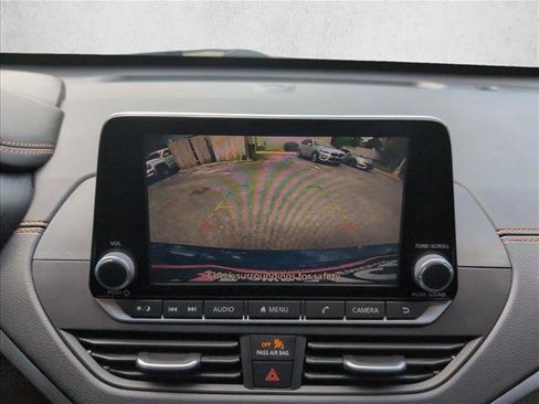 Used 2020 Nissan Altima 2.5 SR FWD image 13
