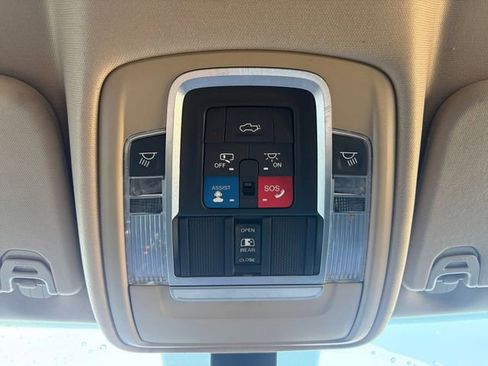 Used 2020 RAM 1500 Laramie image 12