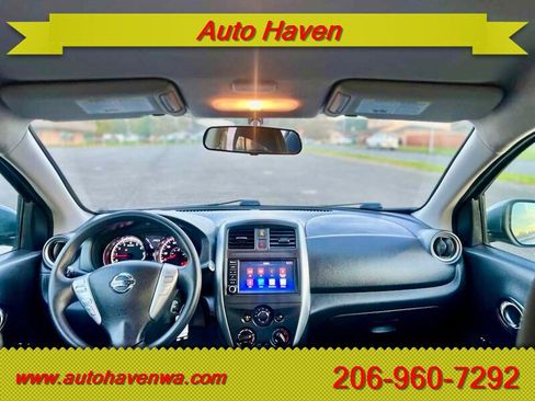 Used 2019 Nissan Versa SV image 9