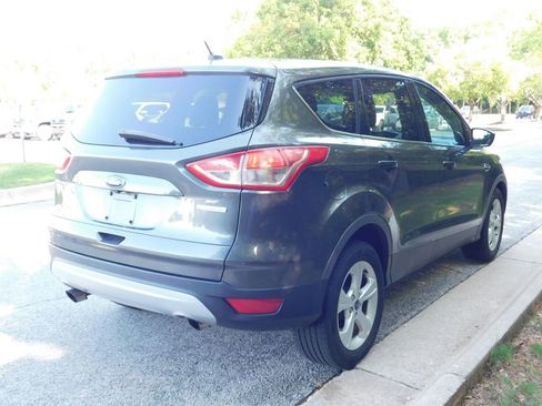 Used 2015 Ford Escape SE FWD image 4