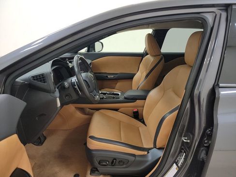 Used 2023 Lexus RZ 450e Premium w/ Technology Package image 4