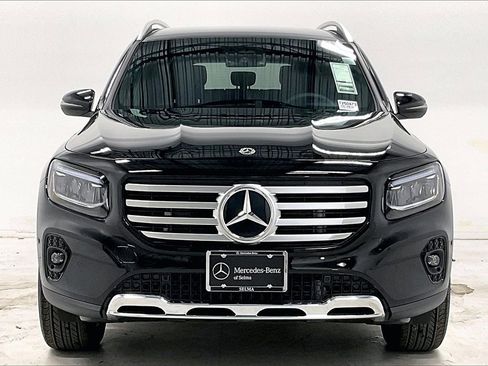 New 2025 Mercedes-Benz GLB 250 4MATIC image 3