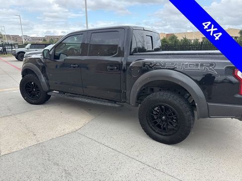 Used 2017 Ford F150 Raptor w/ Equipment Group 802A Luxury image 4