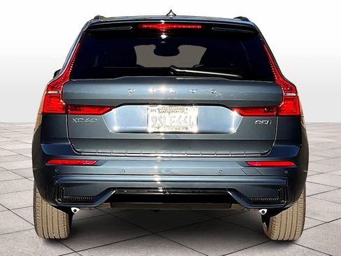 Used 2025 Volvo XC60 B5 Core w/ Protection Package Premier image 7