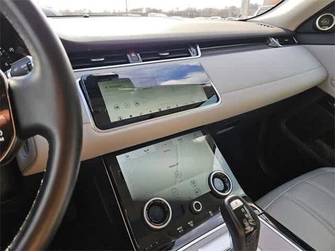 Used 2020 Land Rover Range Rover Evoque SE image 31