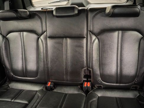 Used 2023 Jeep Wagoneer Series III w/ Preferred Equipment Group image 28